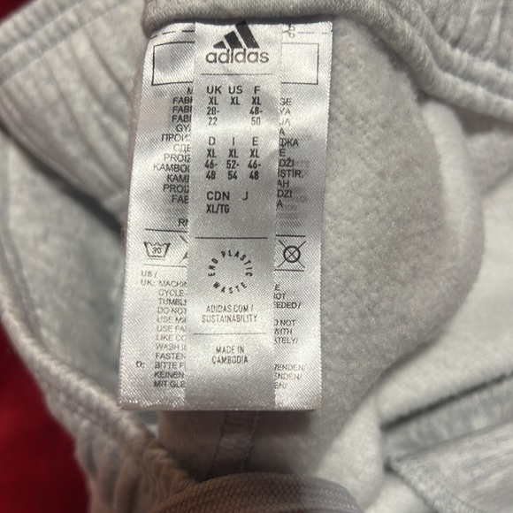 Adidas jogger set - Picture 3 of 5